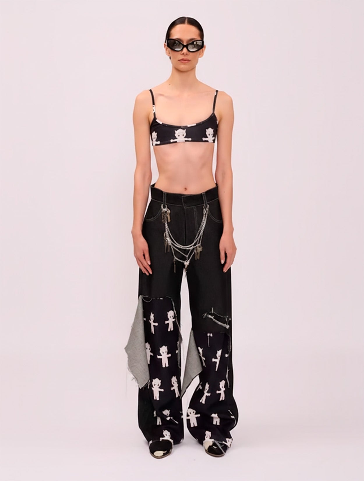 PANTALÓN DE CORTE NEGRO - imagen 1