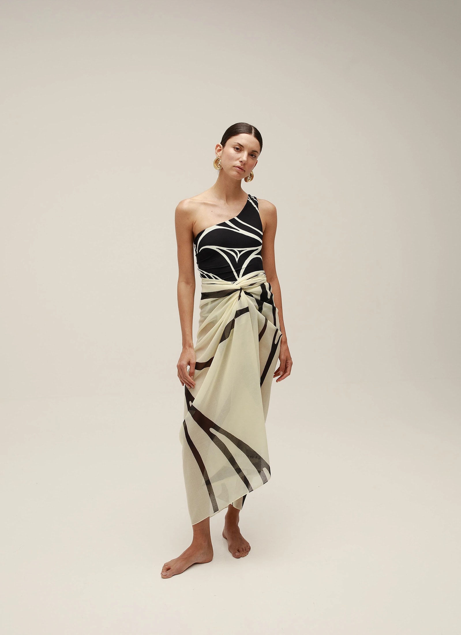 LUANA SARONG - imagen 1