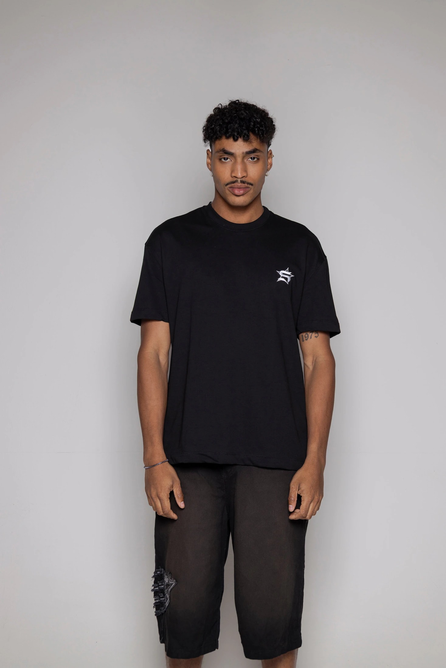 Camiseta Courage Regular-Negra - imagen 1