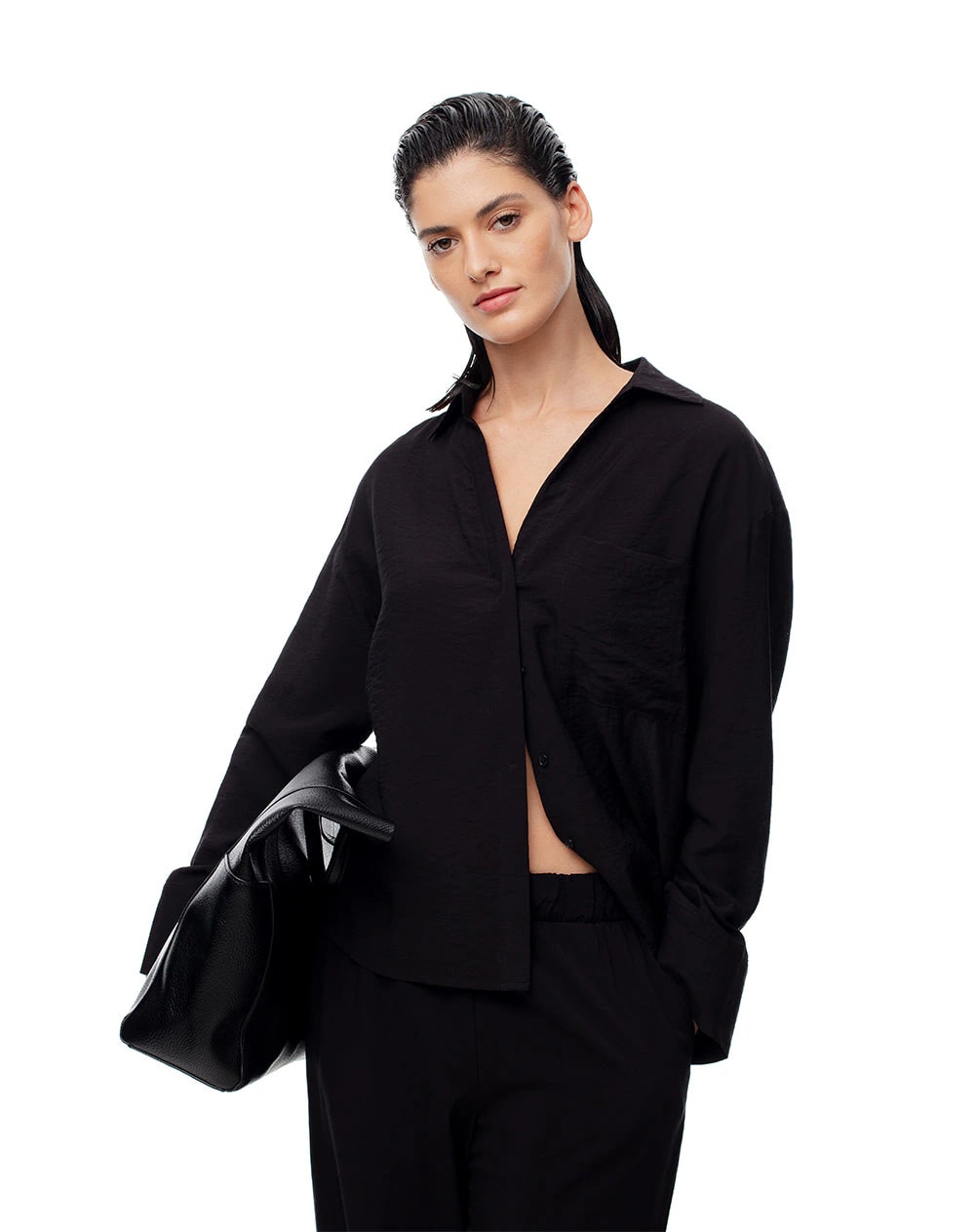Camisa manga larga regular negra mujer - imagen 1