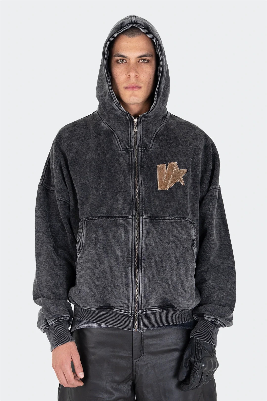 VENENO BUZO ZIPPER LEATHER COW - imagen 1