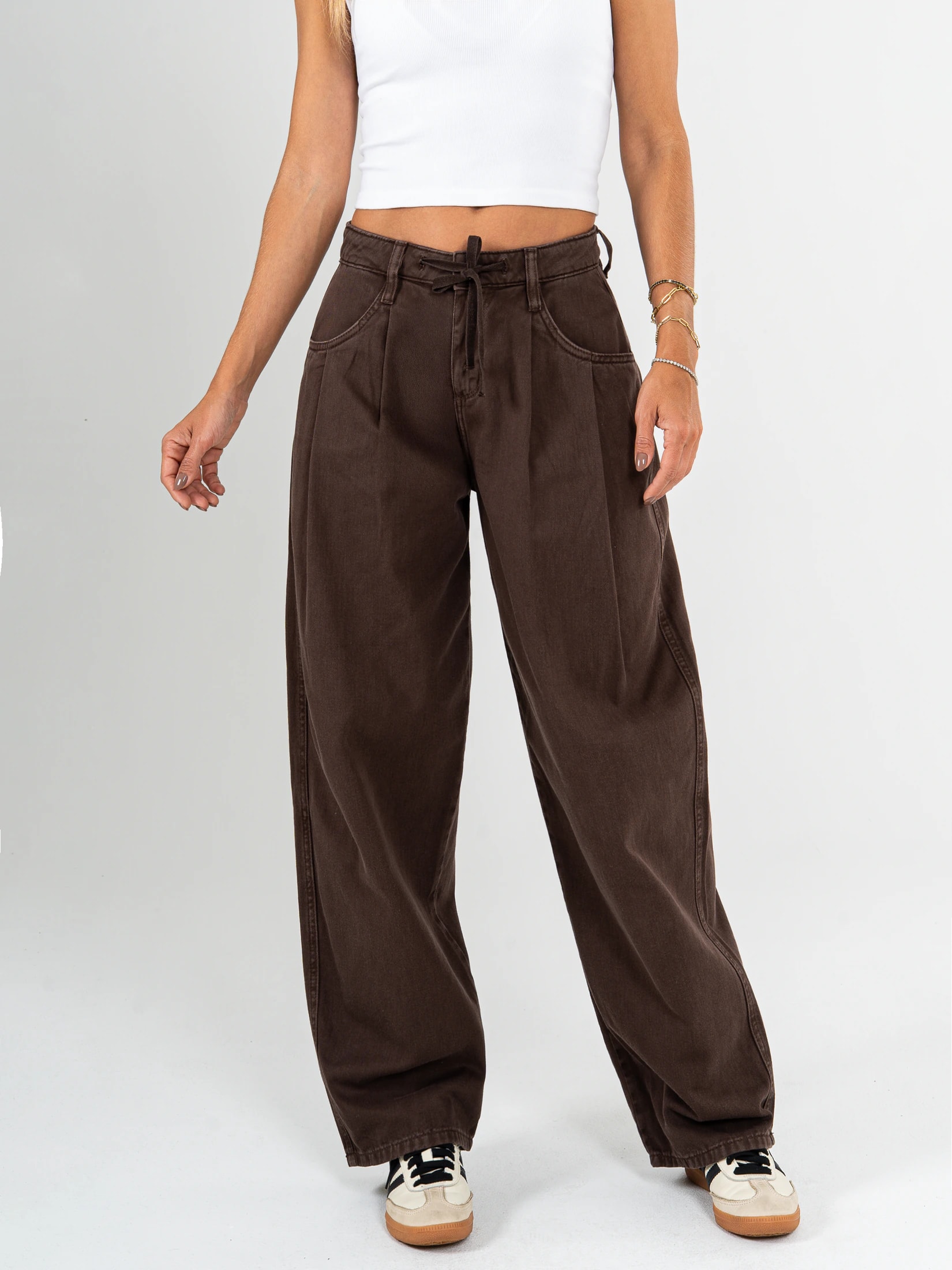 Ref: 069653 Pantalón wide leg, rígido, tiro medio, diseño cinco bolsillos, tono cafe. - imagen 1