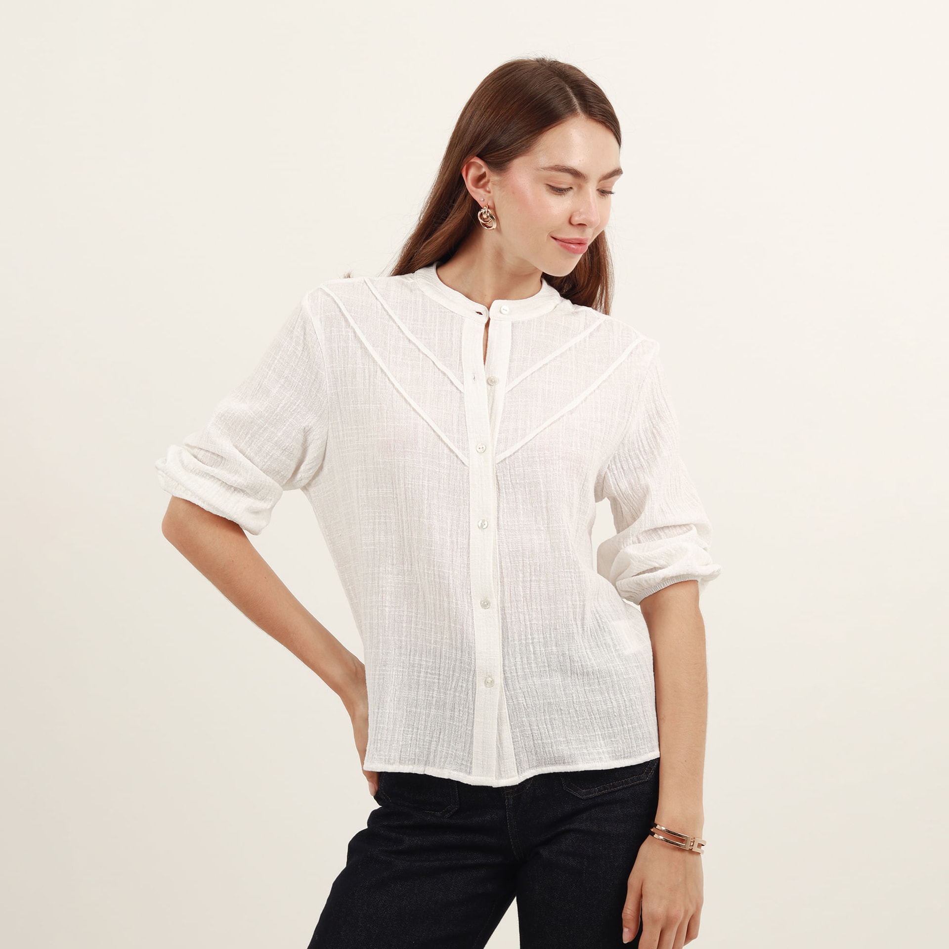 Blusa abierta cuello nerú manga 3/4 con alforzas - imagen 1