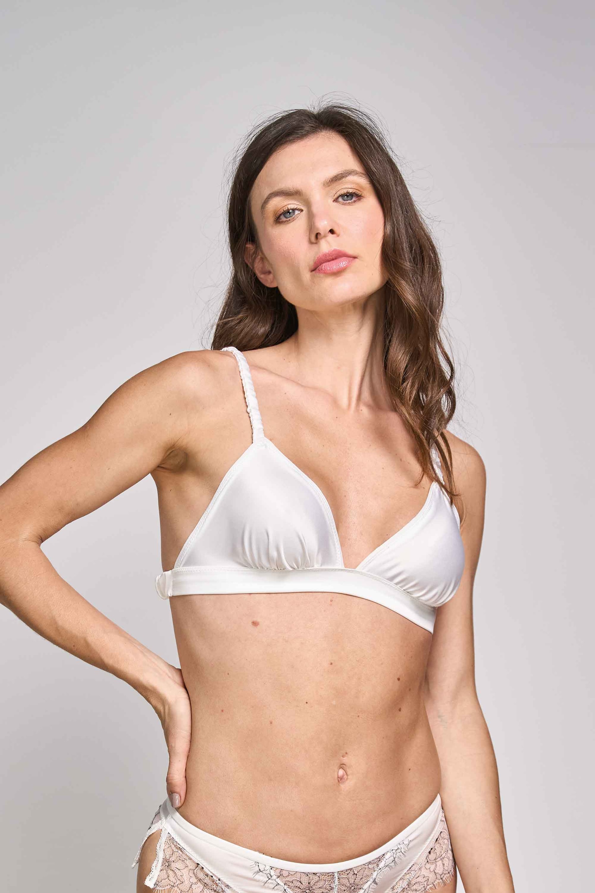 BRALETTE LISO ELLIPSE TOTAL COMODIDAD CRUDO - imagen 1
