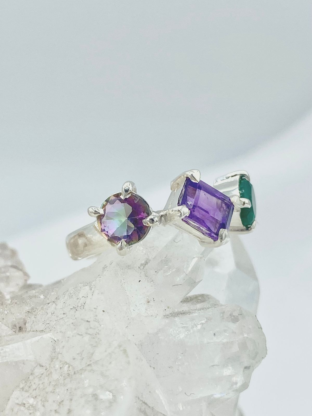 Anillo colección llénate de color Topacio místico, Amatista y Ónix Verde - imagen 1