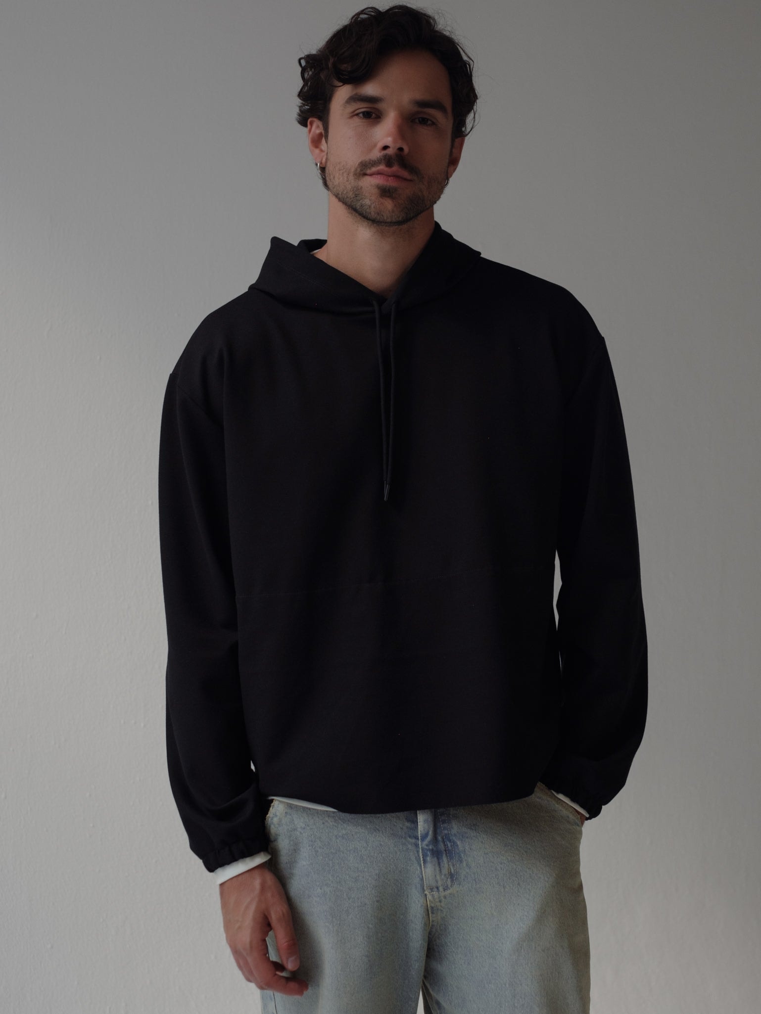 CUT CLEAN HOODIE - BLACK - imagen 1