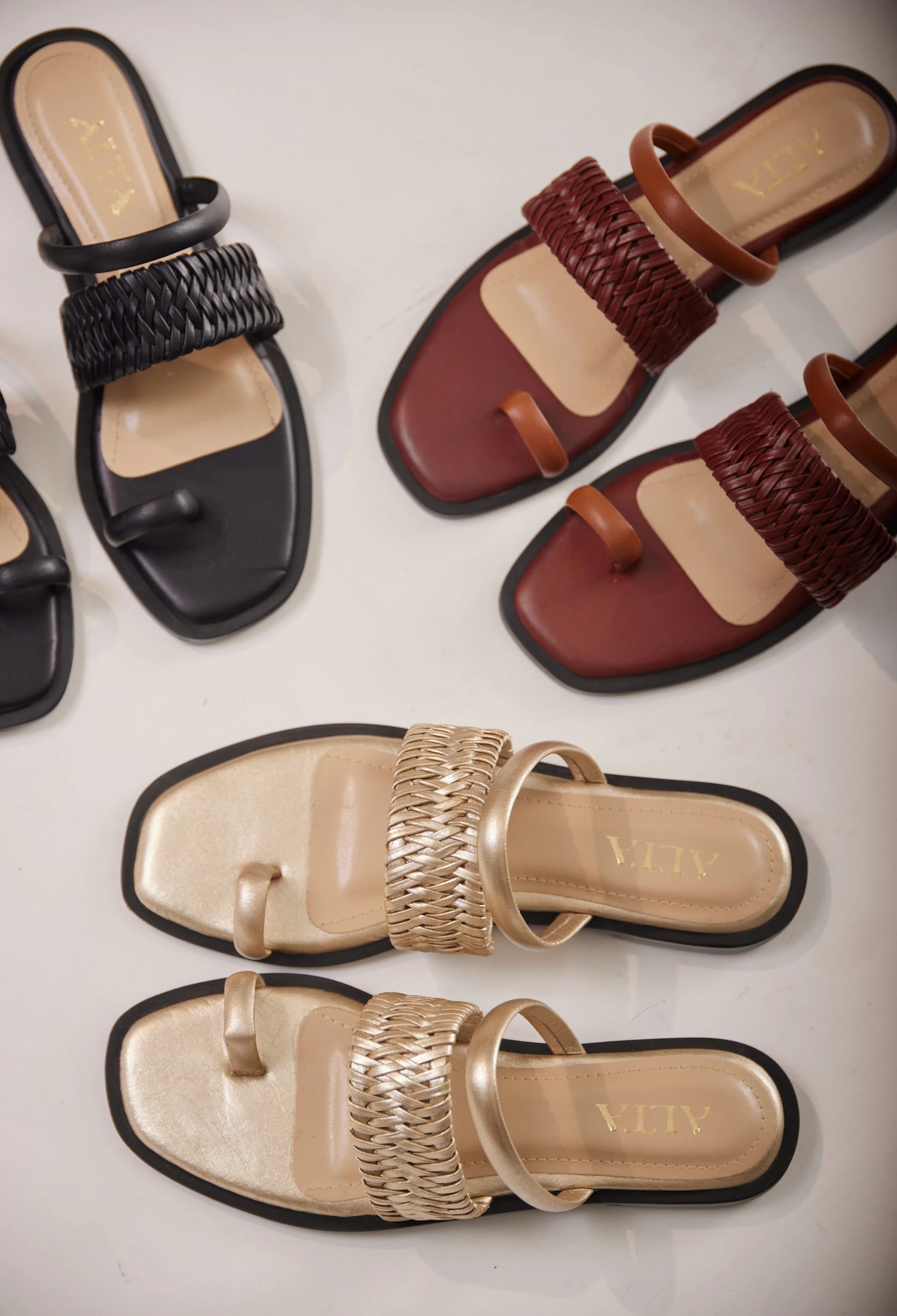 ALLEGRA GOLD SANDALS - imagen 1