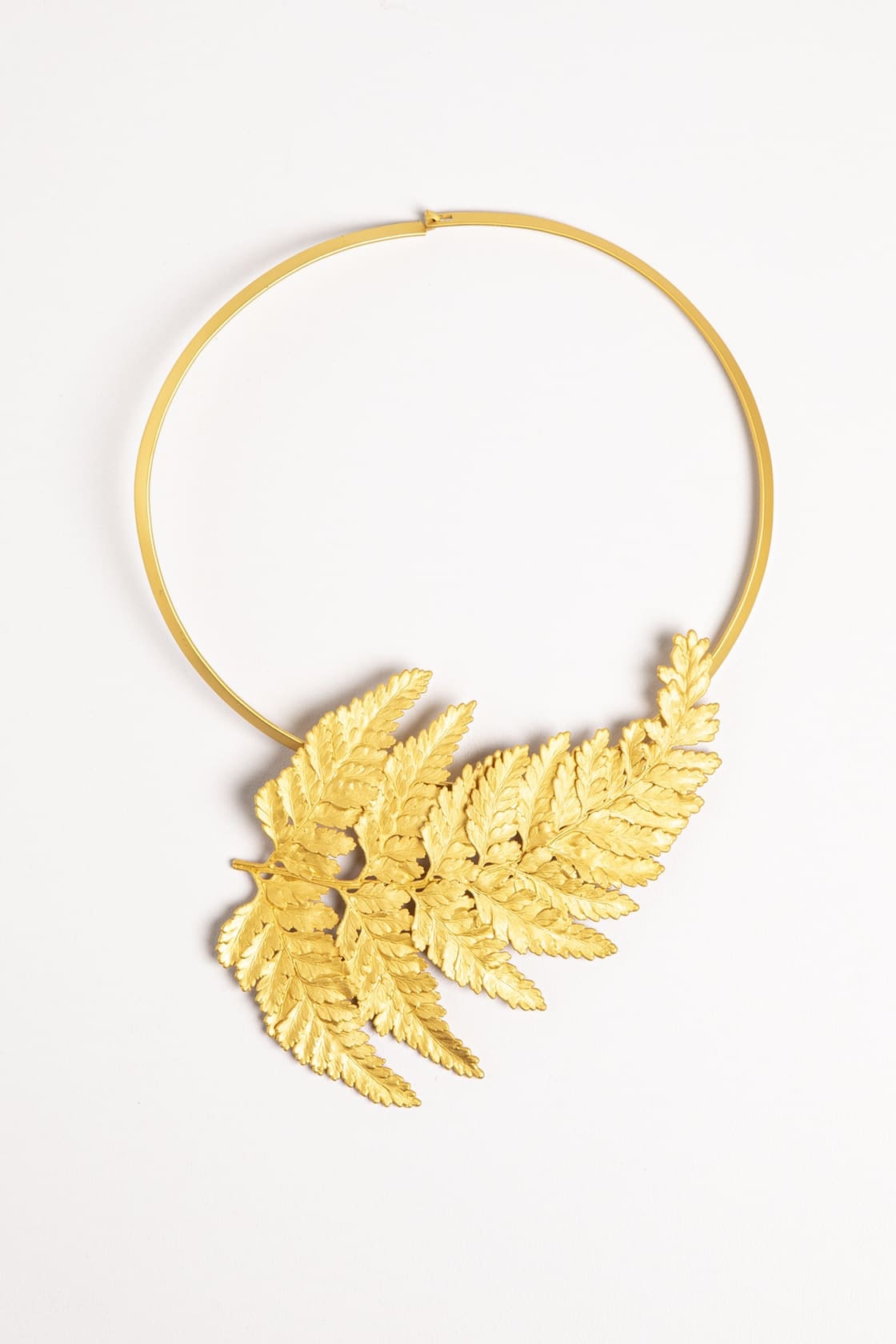 COLLAR Y PRENDEDOR LACE FERN - imagen 1