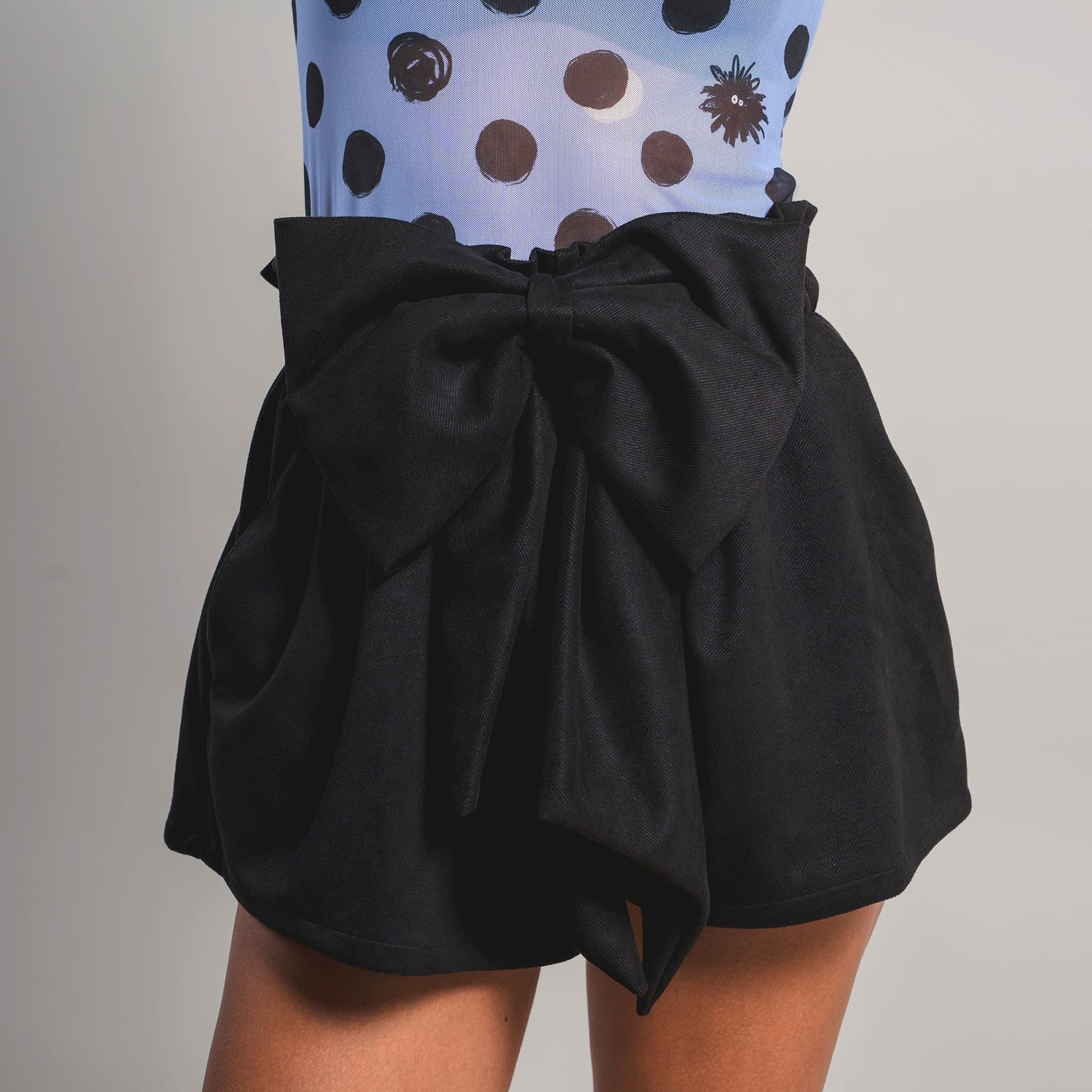 Mini Short Moño Noche - imagen 1