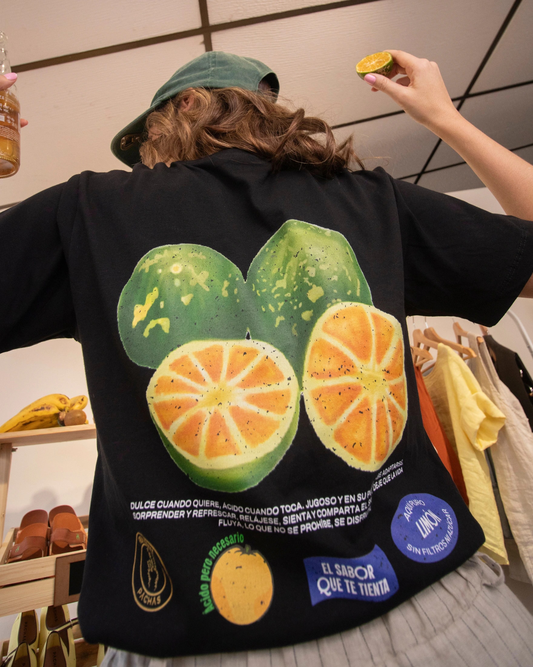 Camiseta Negra "Mercado Fresco" Limon Mandarino - imagen 1