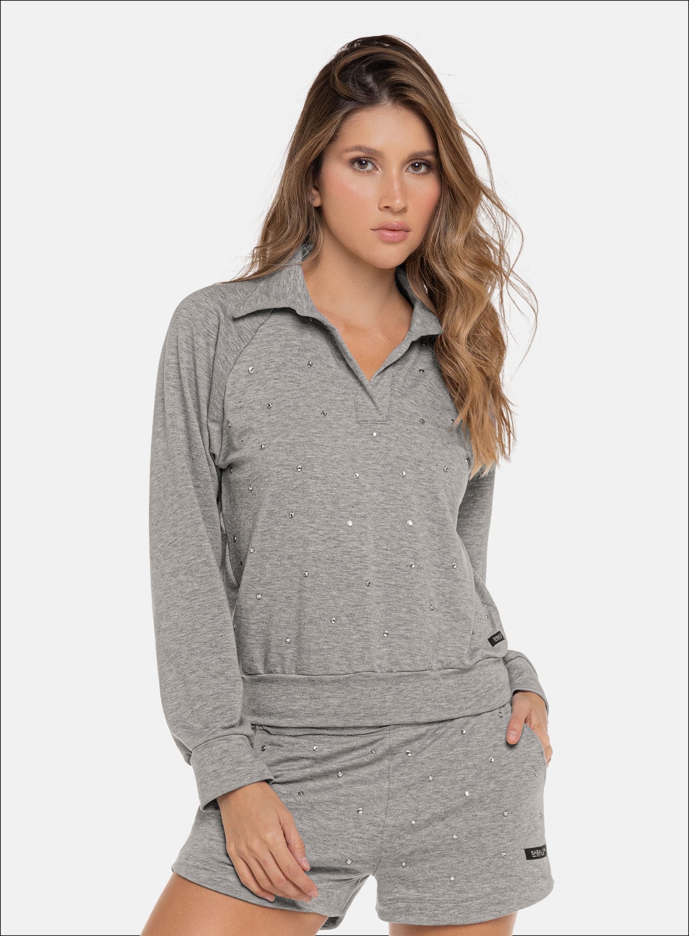 Buzo casual con diseño en pedreria - PRECIO ESPECIAL - imagen 1