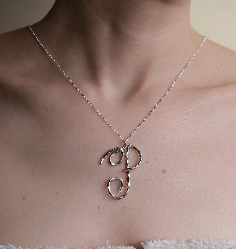 MERINGUE INITIALS NECKLACE - imagen 1