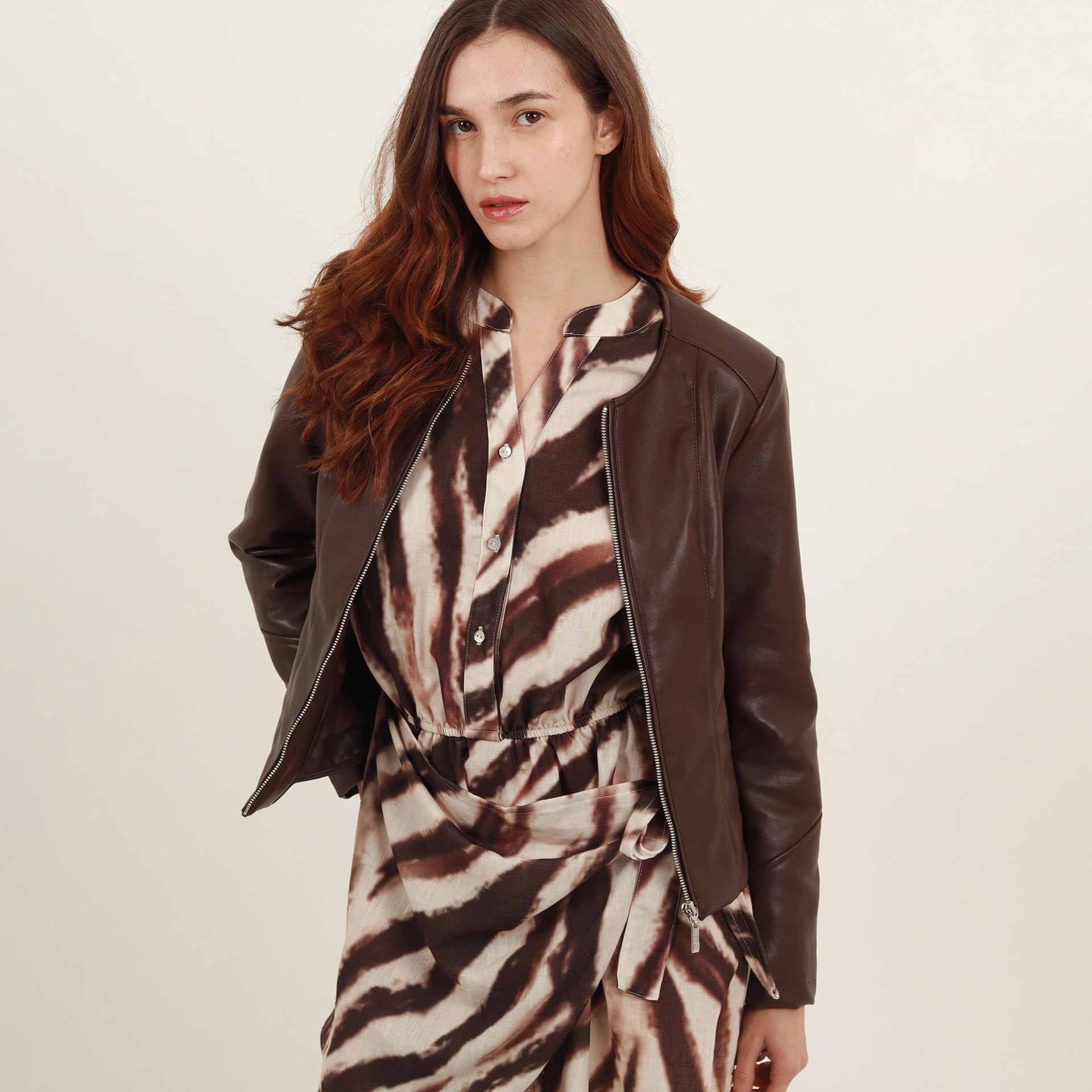 Chaqueta Tipo Cuero - imagen 1