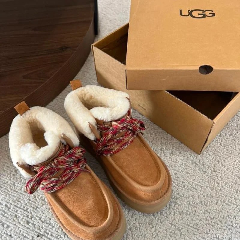 BOTAS UGG CORDON ROJO - imagen 1