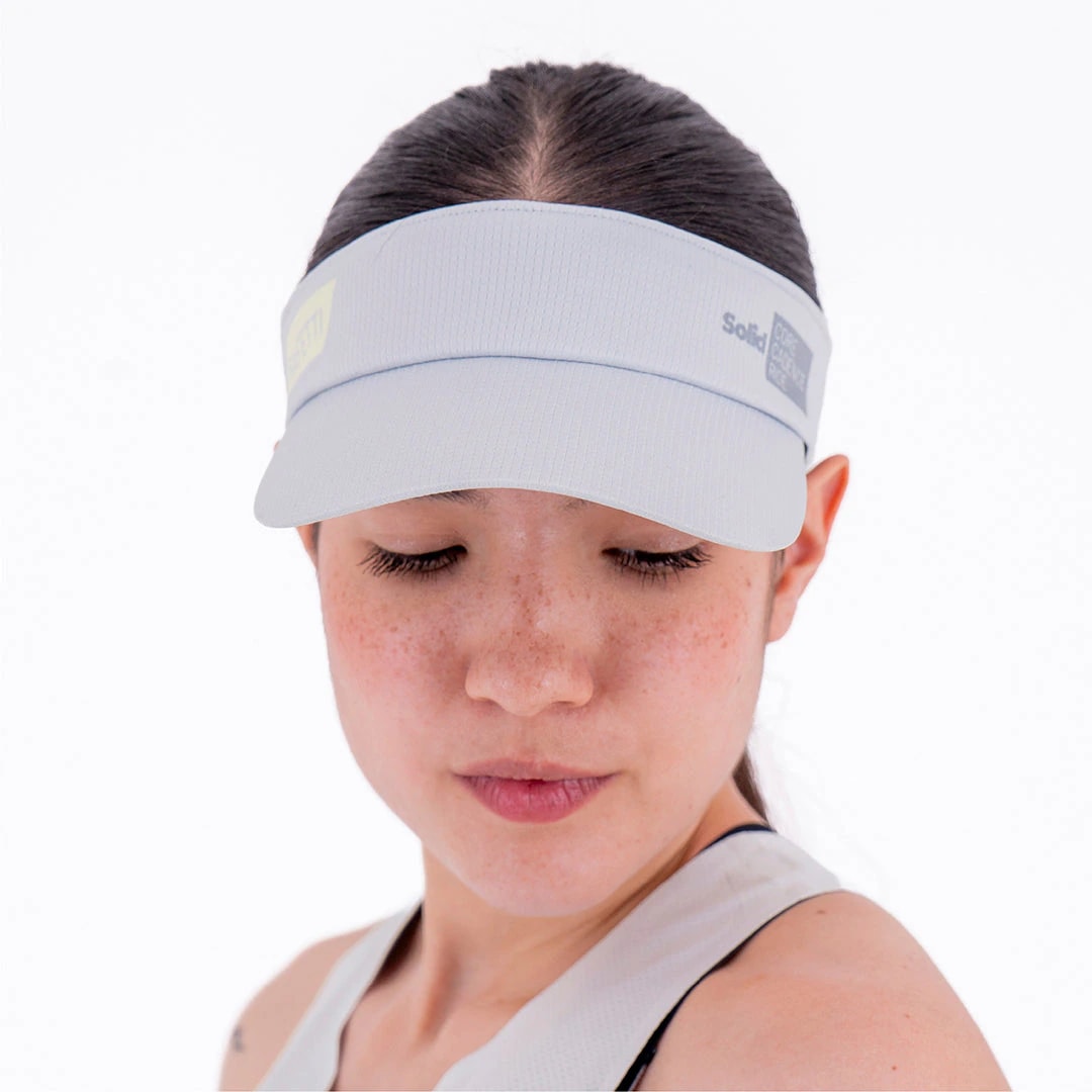 VISERA RUNNING SOLID GRIS CLARO UNISEX - imagen 1