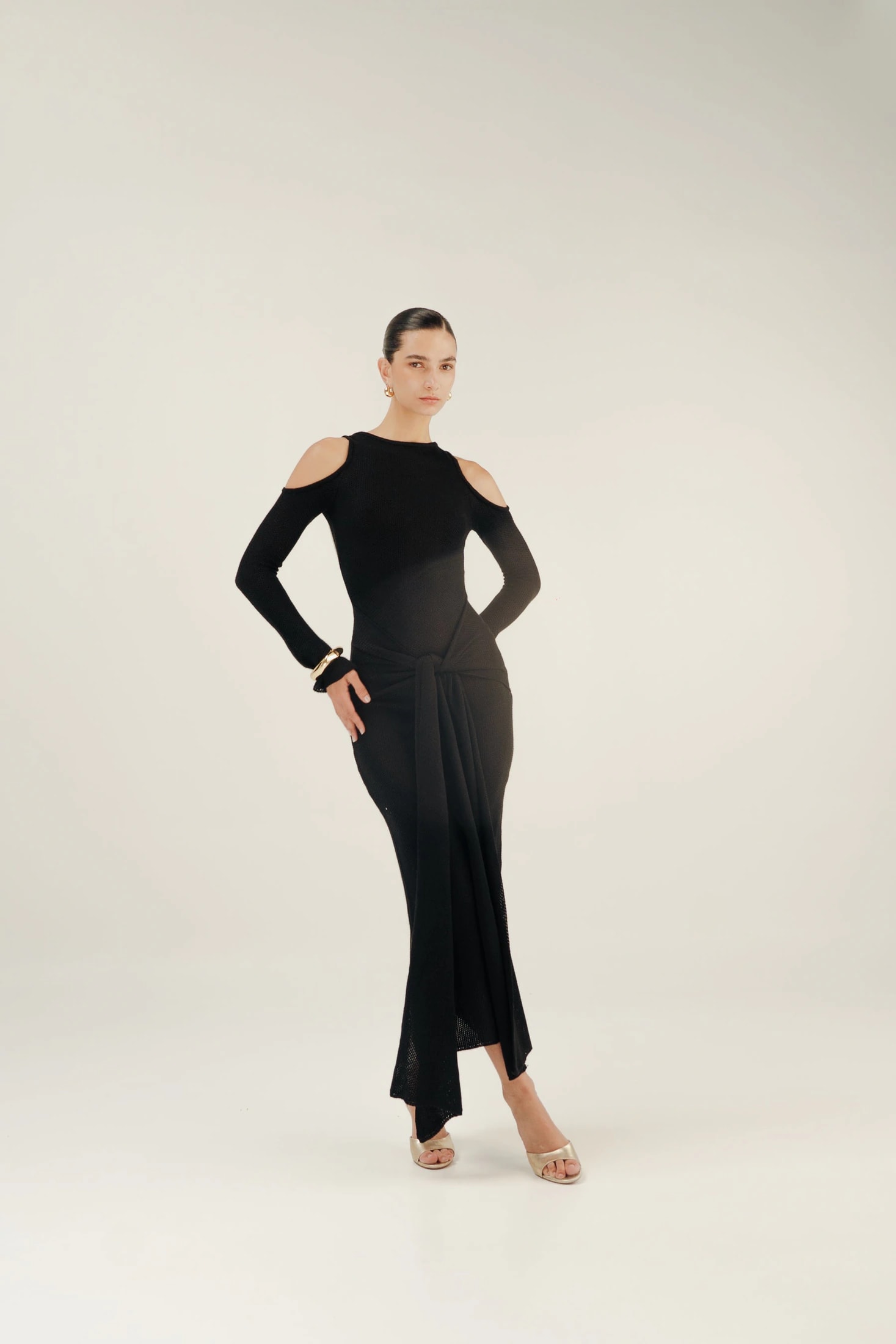 VESTIDO VOLVER AL VALLE - BLACK - imagen 1
