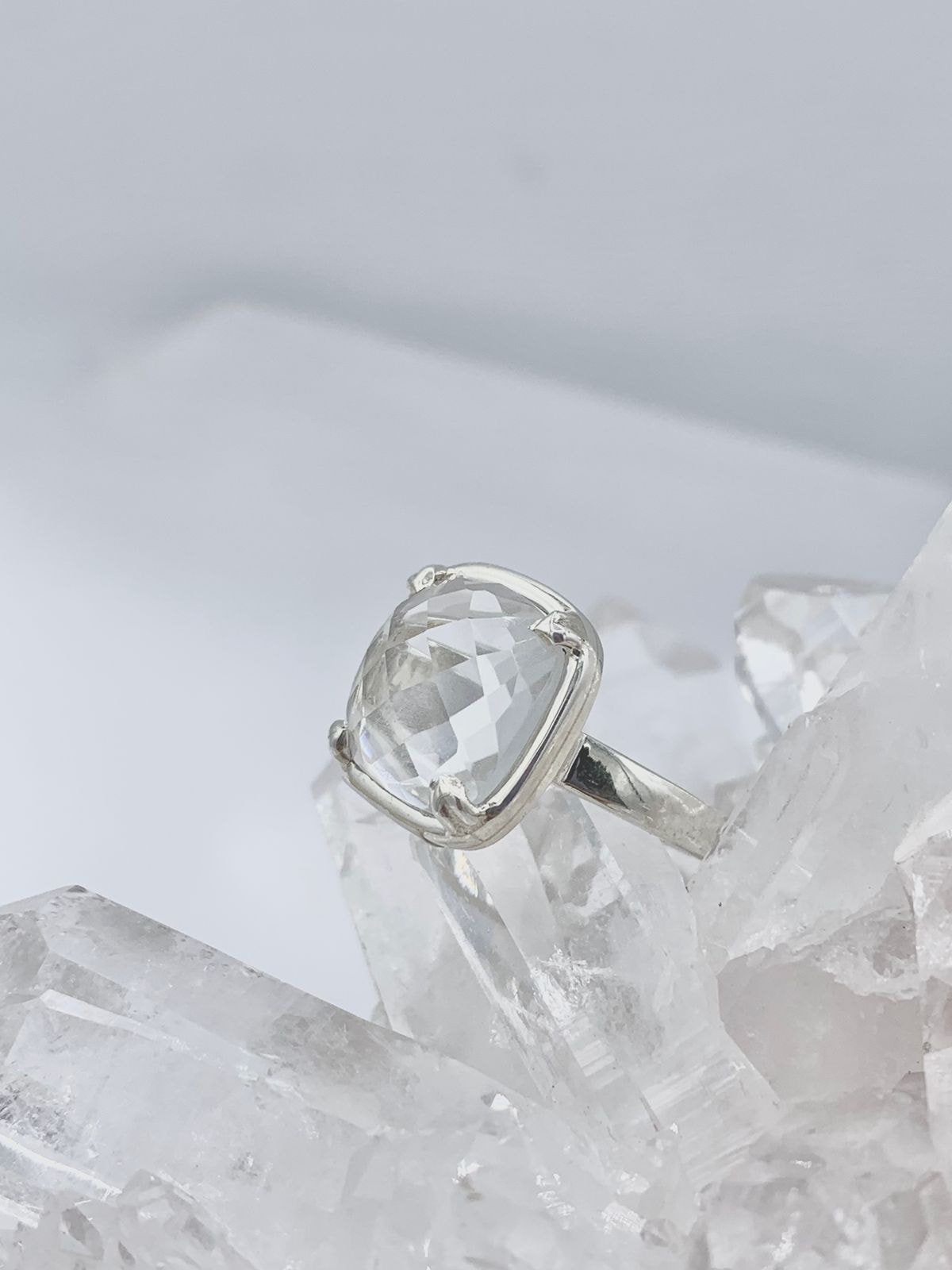 Anillo cuarzo Transparente cuadrado facetado - imagen 1