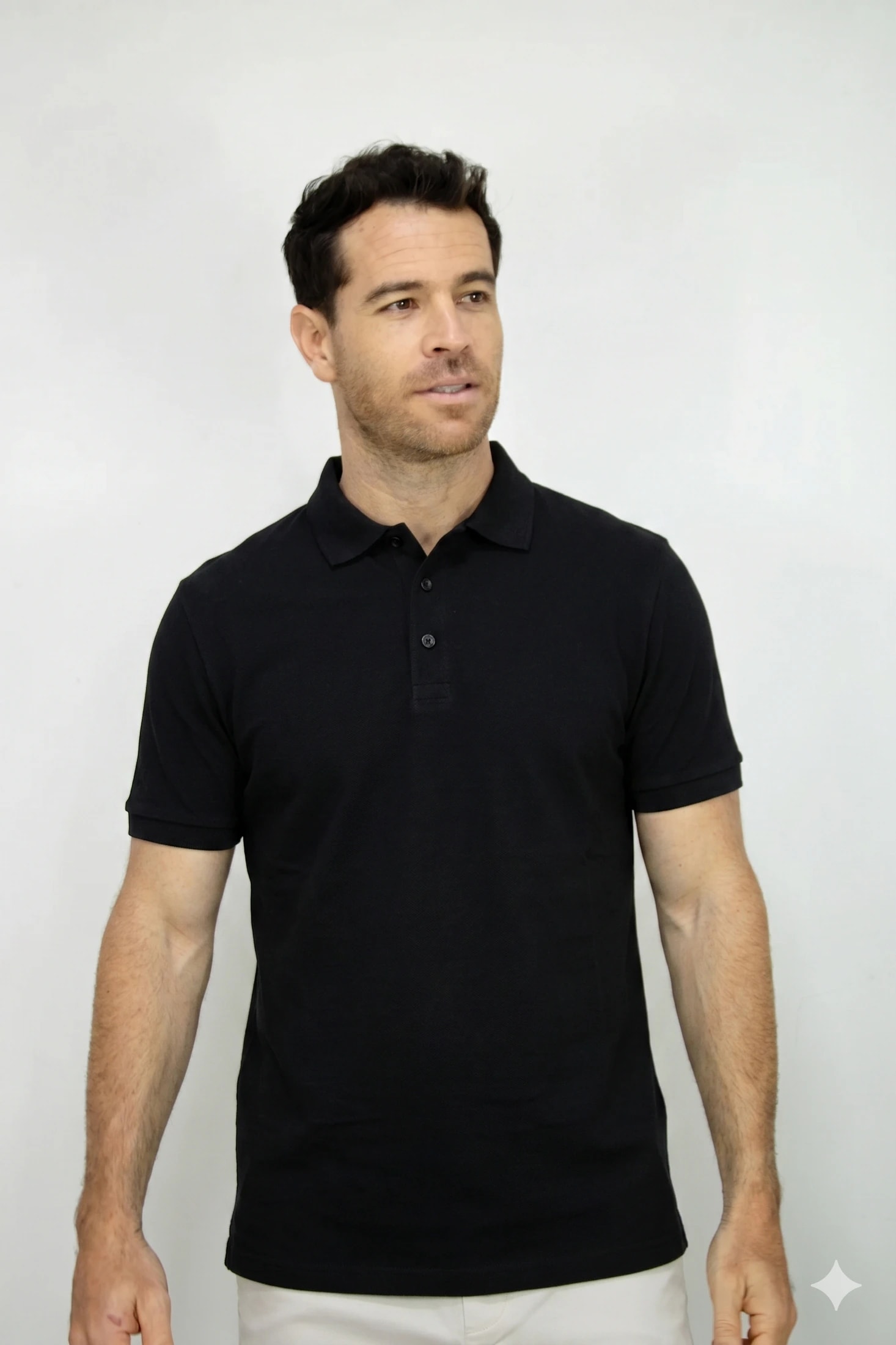 Polo Deportiva Negra Para Hombre - imagen 1