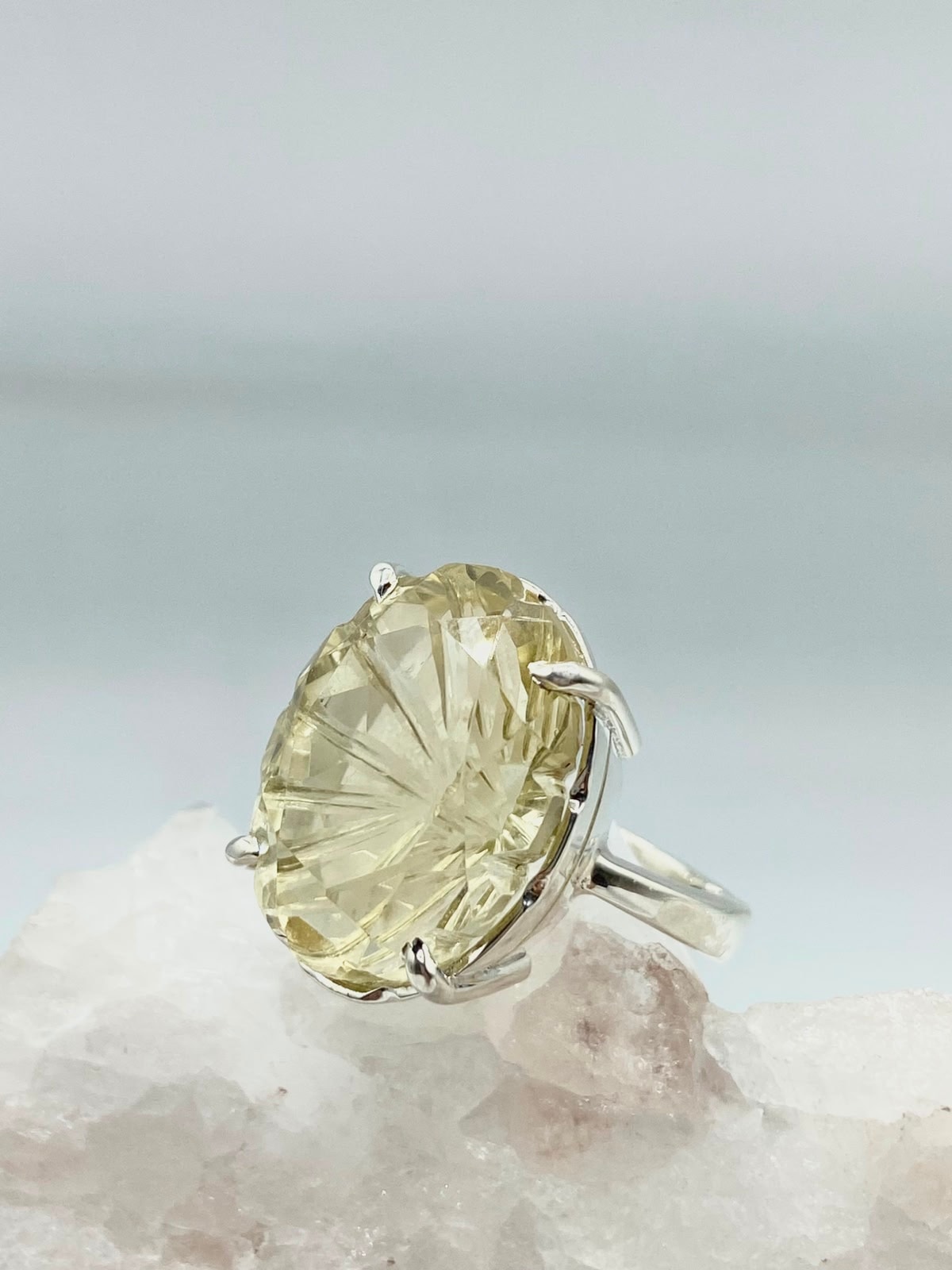 Anillo Citrino Tallado Ovalado - imagen 1