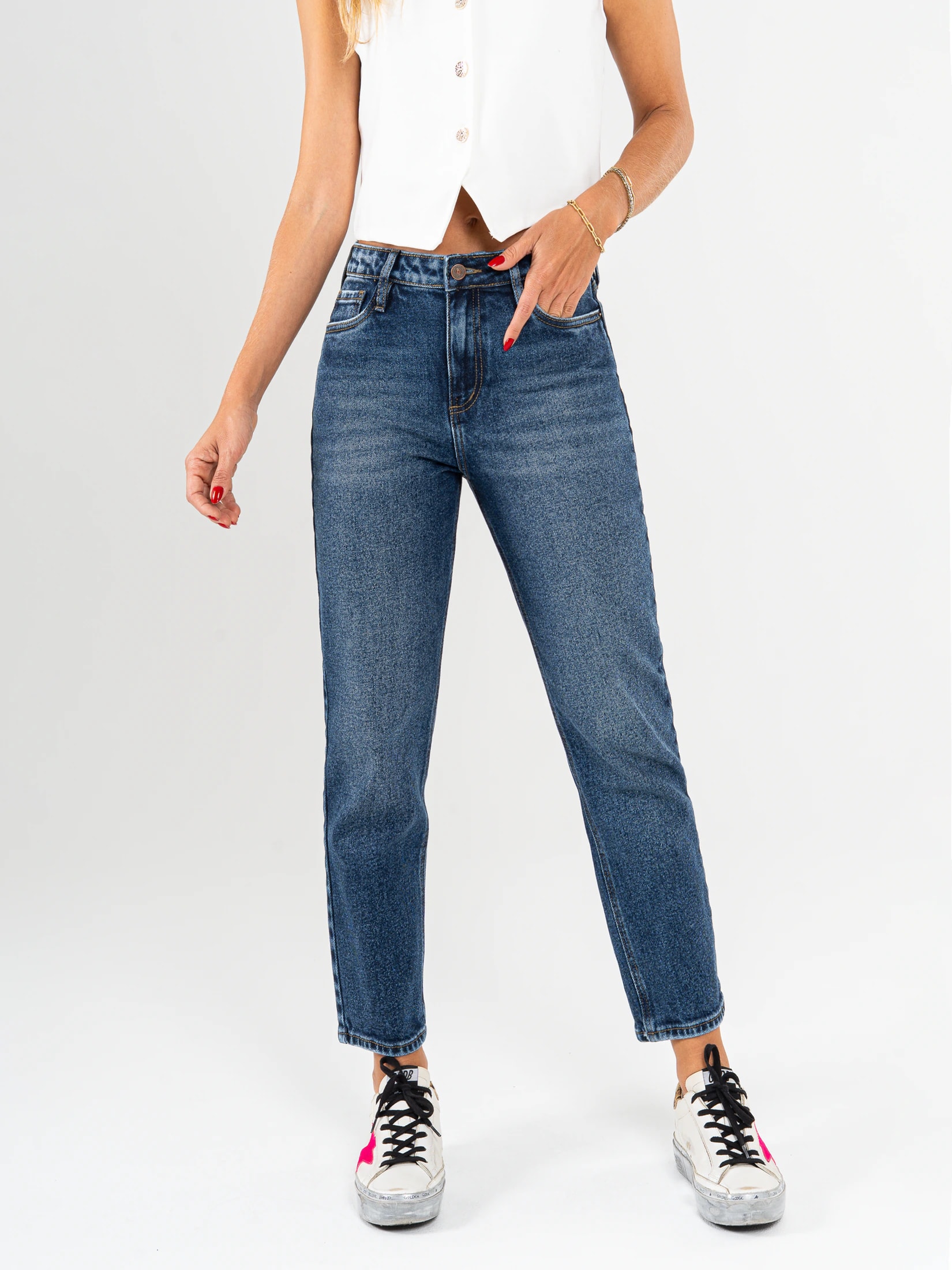 Ref: 065577 Jean Mom fit, slim cropped, stretch, tiro alto, tono azul oscuro - imagen 1