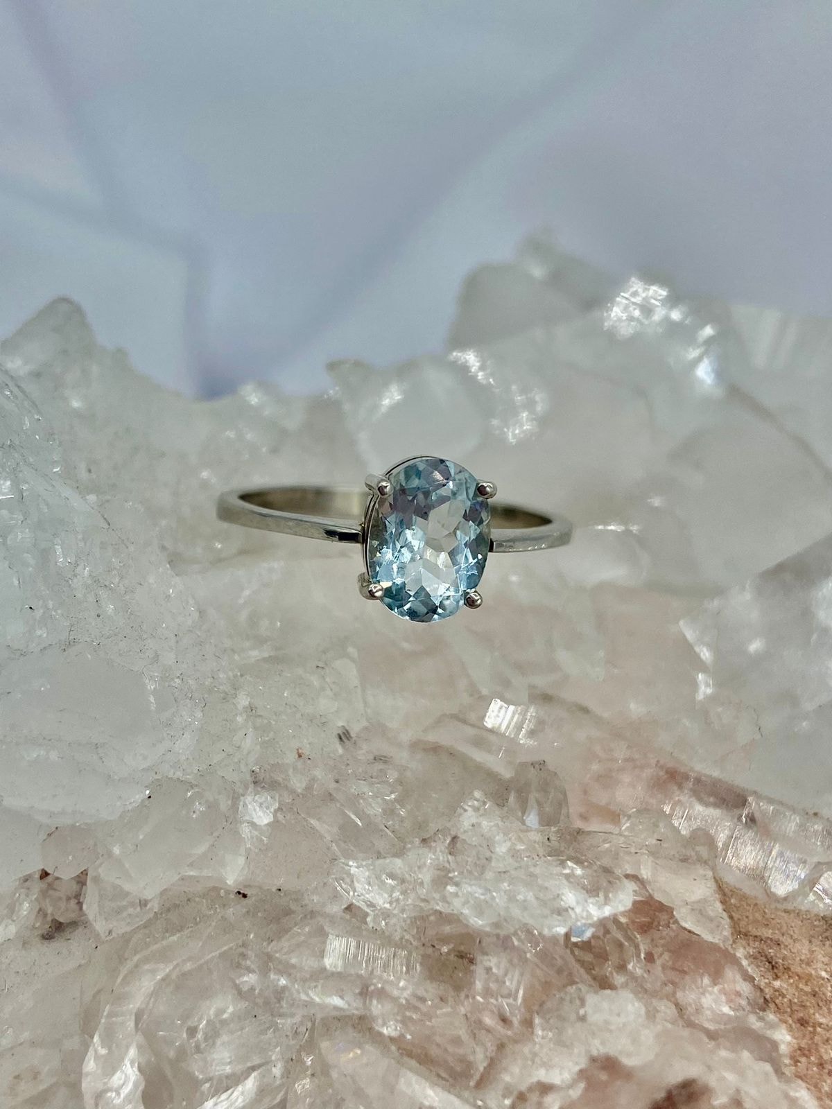 Anillo Aguamarina Óvalo Oro Blaco 18 K - imagen 1