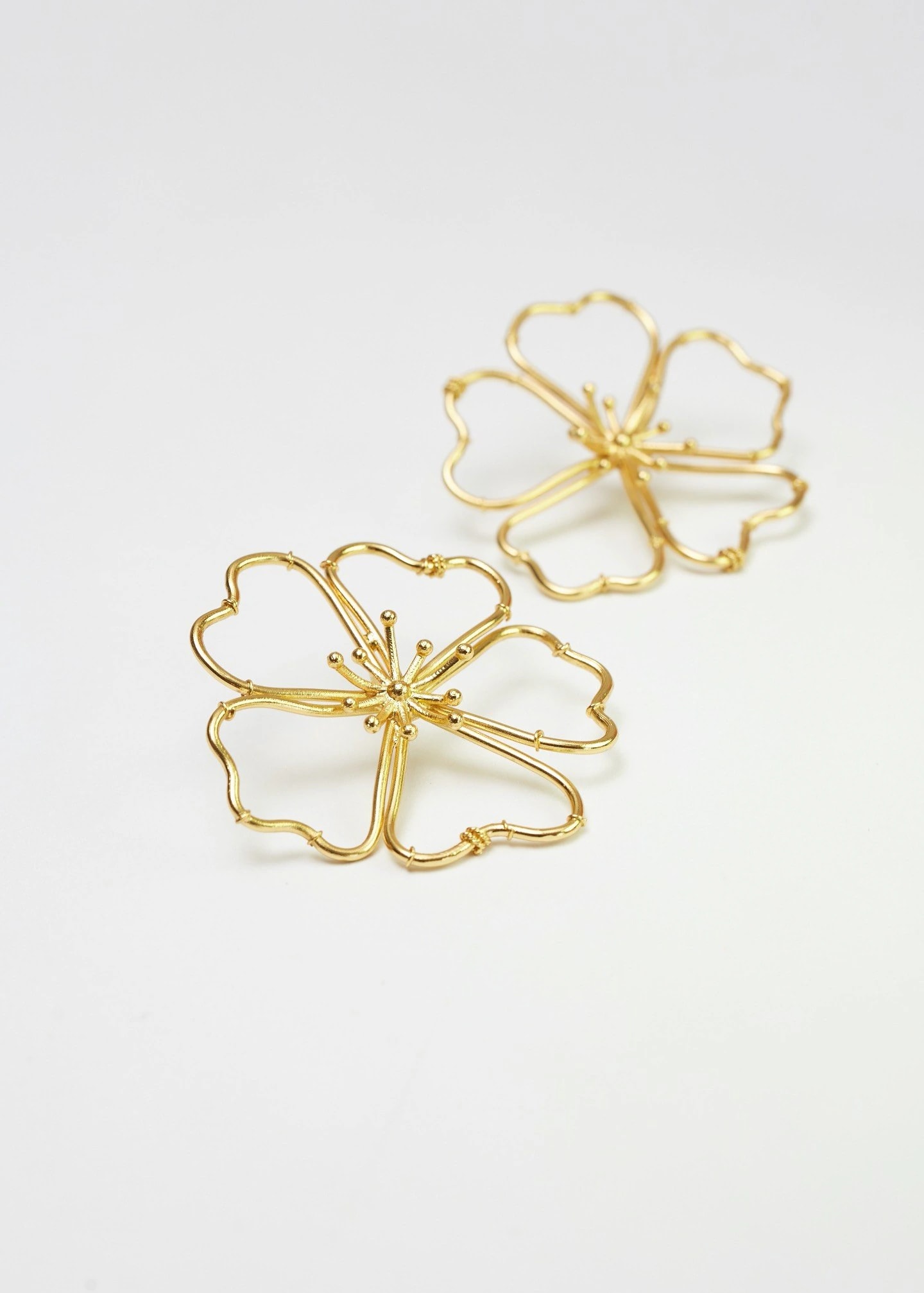 Aretes Aurora midi contorno - imagen 1