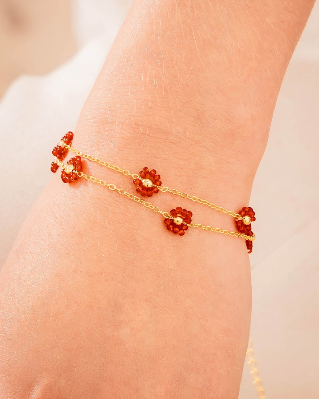 Pulsera Flores Rojas + Aretes - imagen 1