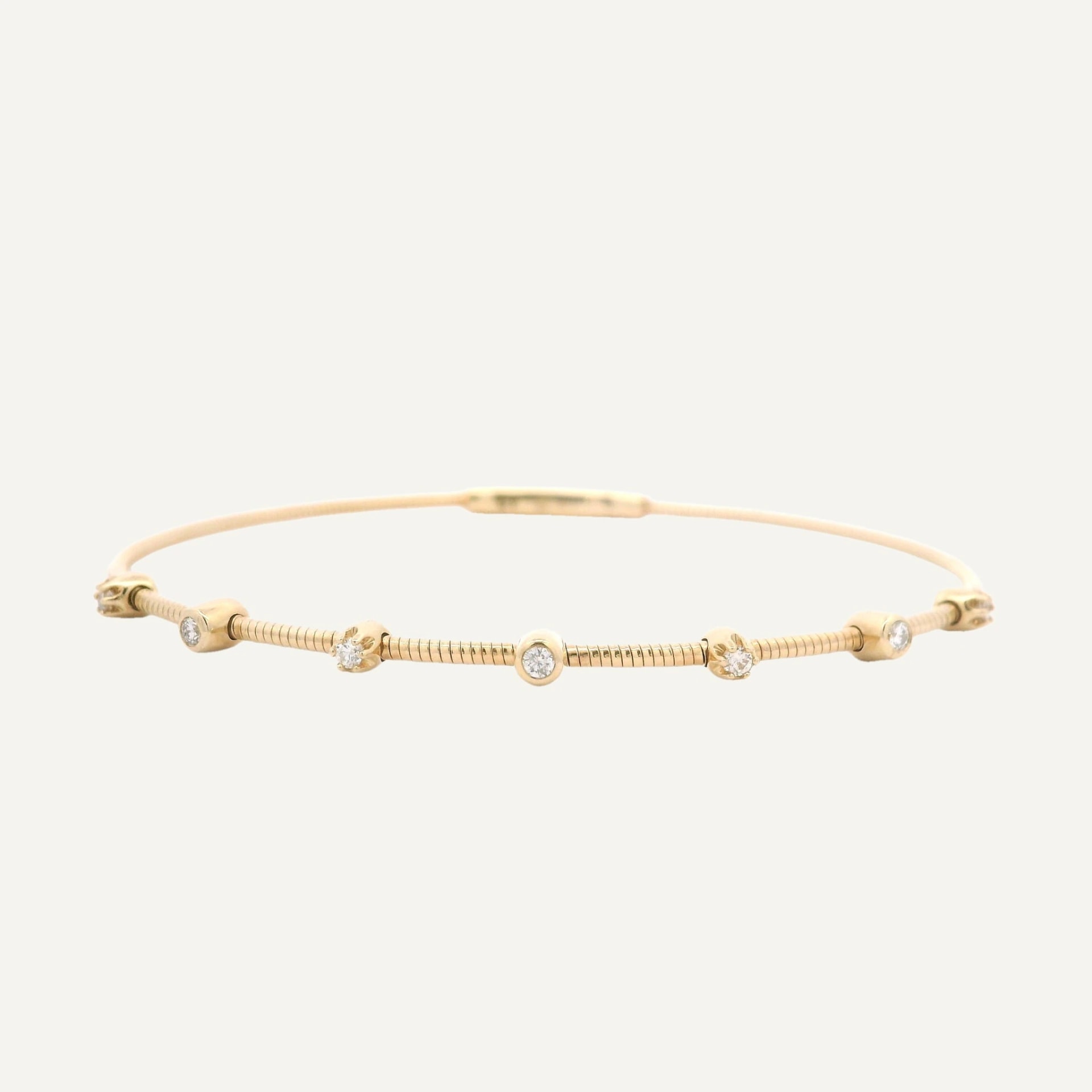 Bangle twisted biseles y uñas 14K - imagen 1