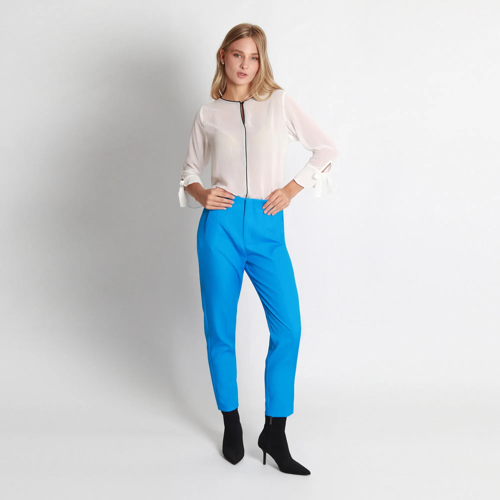 Pantalon Tiro Medio Bota Recta - imagen 1