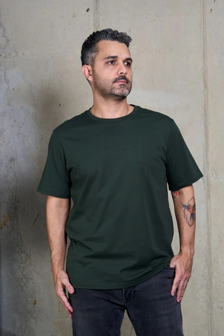 Camiseta Classic 180gr Verde Militar - imagen 1